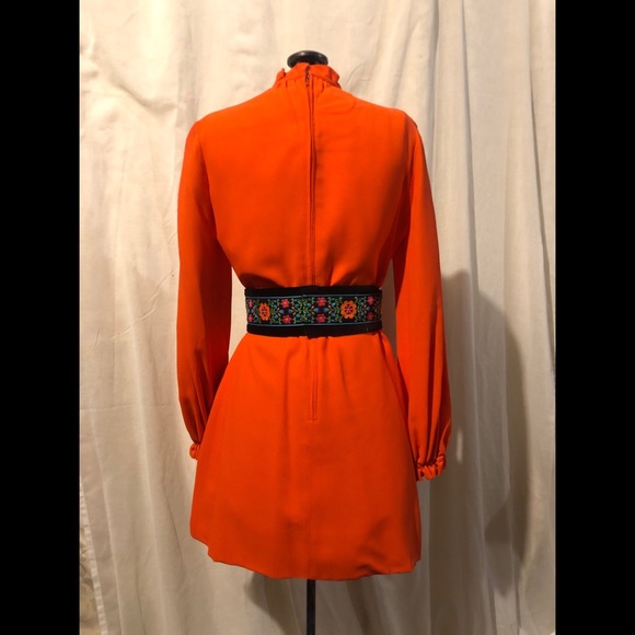 50s/60s Long Sleeve Mini Dress w/ Embroidered Belt - Picture 2 of 3
